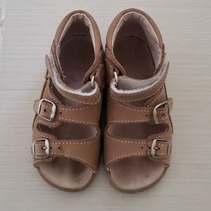 Leather sandals 8.5